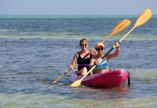 kayaking2_tr2.jpg kayaking2_tr2.jpg