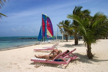 sanpedro_beach_jc.jpg sanpedro_beach_jc.jpg