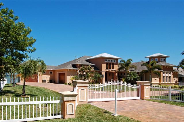 MainExterior (Small).jpg MainExterior (Small).jpg